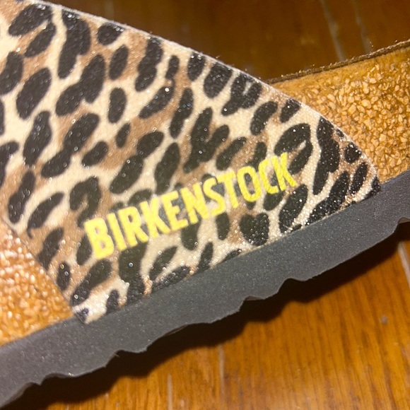 BIRKENSTOCK GIZAH Leopard Animal Print Thong SANDAL Gently worn 39 EUR/8-8.5 US - Picture 4 of 11